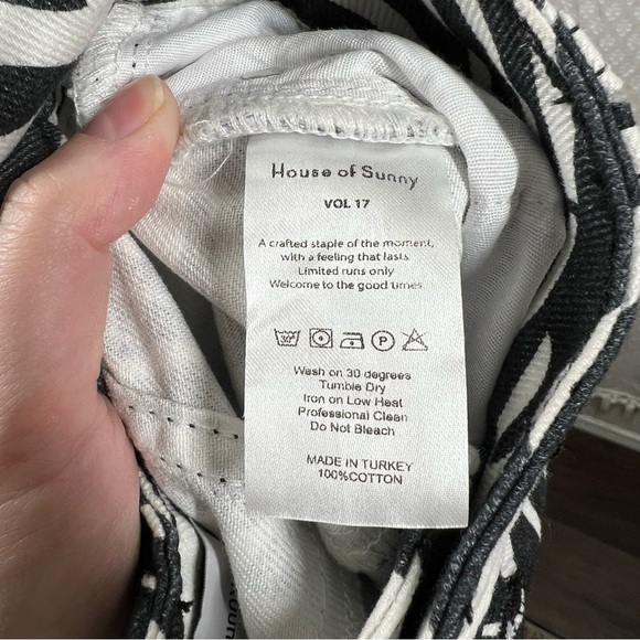 House of Sunny Black White Zebra Print High‎ Rise Straight Leg Jeans - Picture 3 of 6